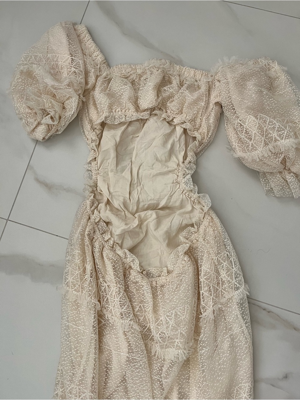 Skylar Rose Off-Shoulder Open-Back Lace Maxi Dress in Cream size M - Picture 7 of 7